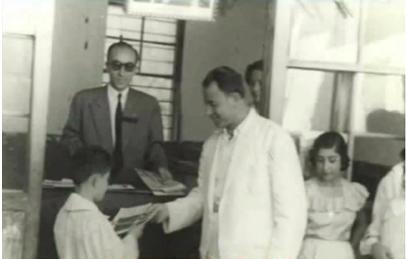معلمون وطلا ب في مدرسة إليانس صيدا